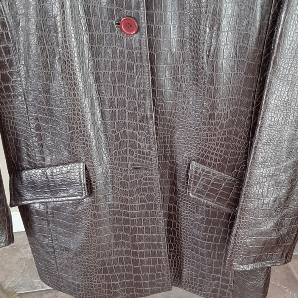 Leather jacket - Picture 2 of 5